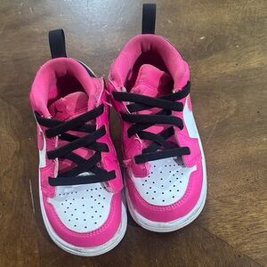 Nike Kids Pink and White Sneakers with Black Laces